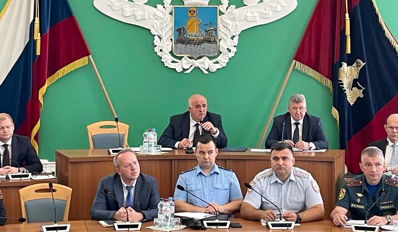 Сергей Ситников: при организации транспортного обслуживания главный приоритет – защита интересов людей https://www.adm44.ru/upload/iblock/27a/dn66p5qj3y7h4zy2badp2m3zt3ugds9f/d0cfad2c-a998-4f58-ab98-ab16a2d0797c.jpg