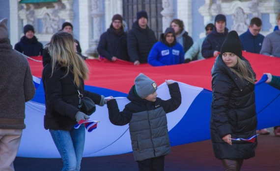 Санкции мобилизовали общество против Запада еще в 2014 году, заявил эксперт