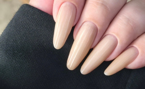 Шоколадная классика: 5 трендовых идей коричневого маникюра на зиму 2025-2026 Шоколадная классика: 5 трендовых идей коричневого маникюра на зиму 2025-2026